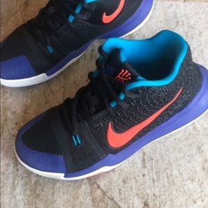 Kyrie 3 “kyrache light” Nike sneakers